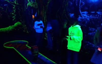 Belohnungsevent 3D-Schwarzlicht-Minigolf (5B/6B)